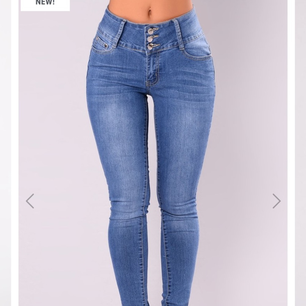 NEW WITH TAGS fashion nova skinny jeans